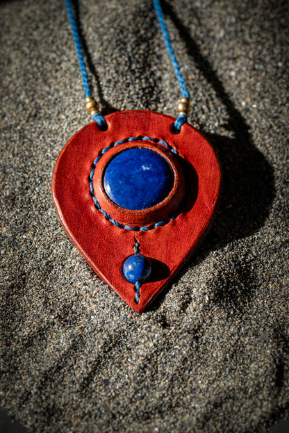 Hathor - Collier lapis lazuli et cuir de vachette